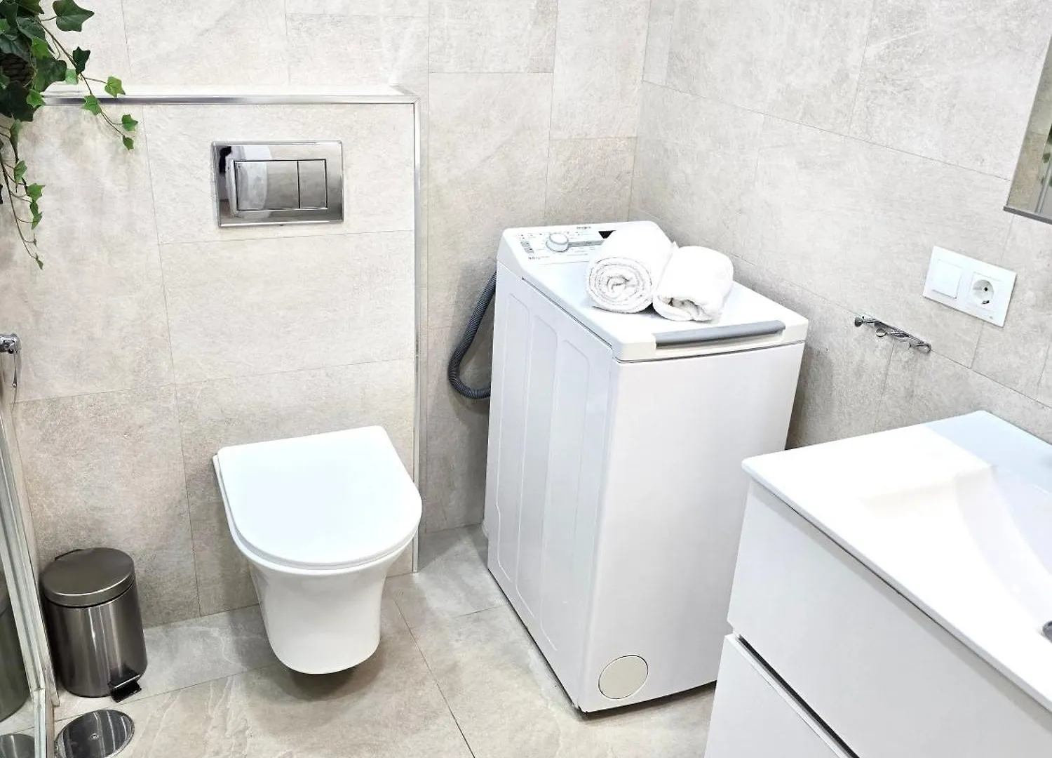 Fuengirola First Line Sea View Apartment